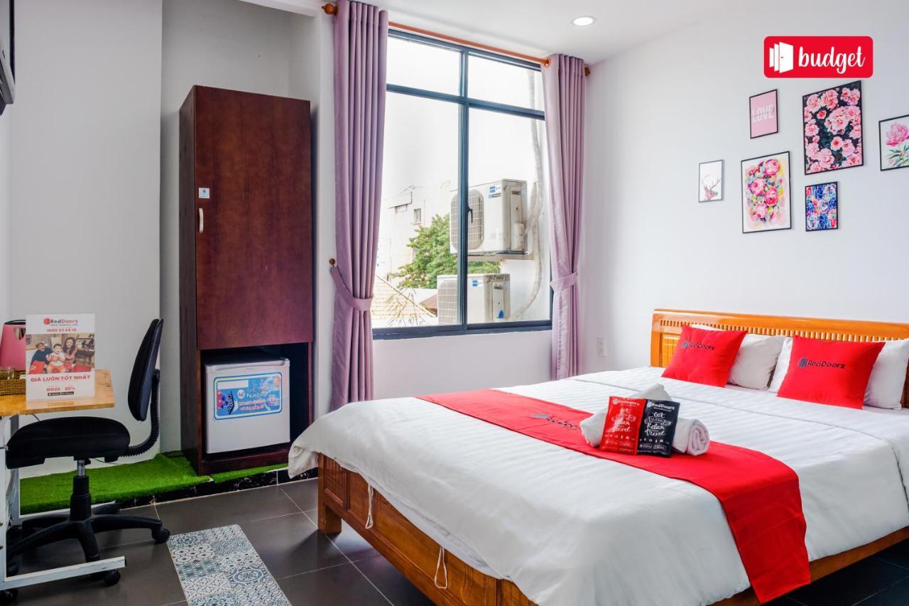 RedDoorz Shusimi House Nguyen Van Troi Khách sạn